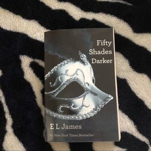 Book - Fifty Shades Darker